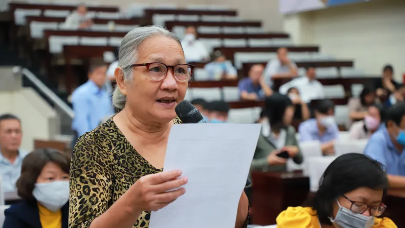 Người dân nêu lo lắng về tình hình hàng kém chất lượng, giá tăng cao trong dịp tết
