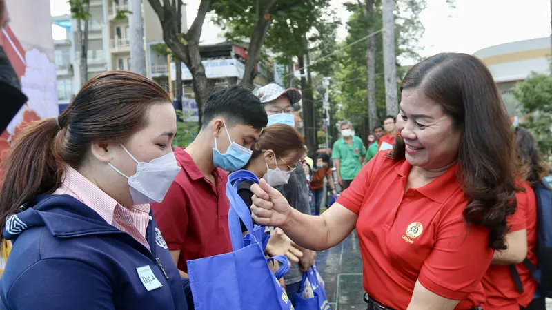 Kinh tế khó khăn, chuẩn bị kế hoạch tổ chức “Tết sum vầy” năm 2024 cho người lao động
