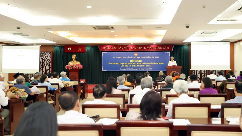 Phó Bí thư Thành ủy kiêm Chủ tịch Ủy ban MTTQ Việt Nam TPHCM Nguyễn Phước Lộc phát biểu tại hội nghị. Ảnh: DŨNG PHƯƠNG