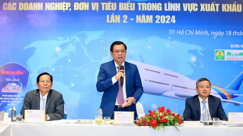 Thứ trưởng Bộ LĐTB-XH Nguyễn Bá Hoan phát biểu tại tọa đàm