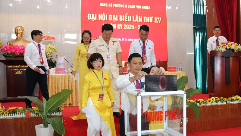 Tại Đại hội đại biểu phường 8, quận Phú Nhuận, các đại biểu đã bầu trực tiếp Bí thư Đảng ủy phường