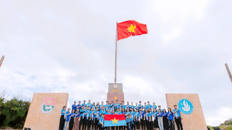 Thanh niên, sinh viên tại TPHCM thực hiện nhiều hoạt động tại huyện đảo Phú Quý