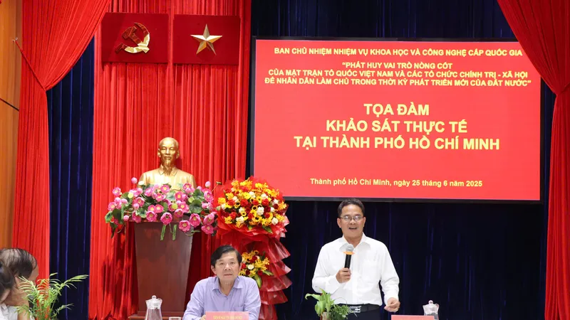 Phó Chủ tịch Ủy ban MTTQ Việt Nam Phạm Minh Tuấn, phát biểu tại tọa đàm