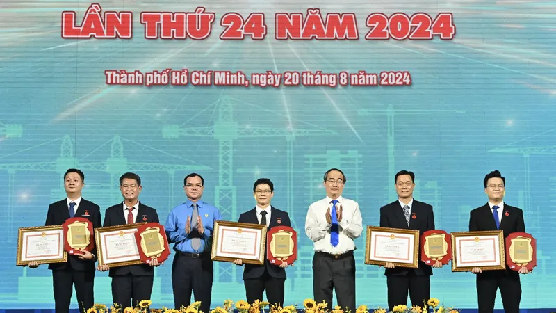 Thắp sáng ngọn lửa thi đua sáng tạo