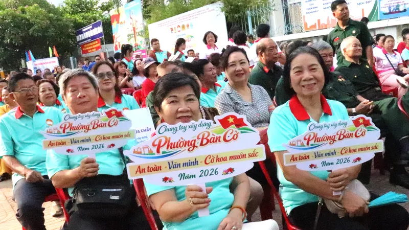 Người dân hưởng ứng xây dựng khu dân cư “Đoàn kết – Nghĩa tình – Tự quản” tại phường Bàn Cờ