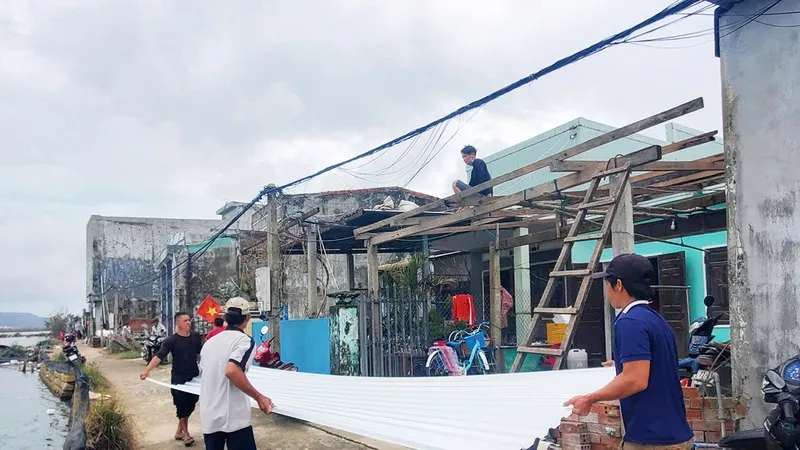 Sau bão biển là "bão giá" vật liệu xây dựng