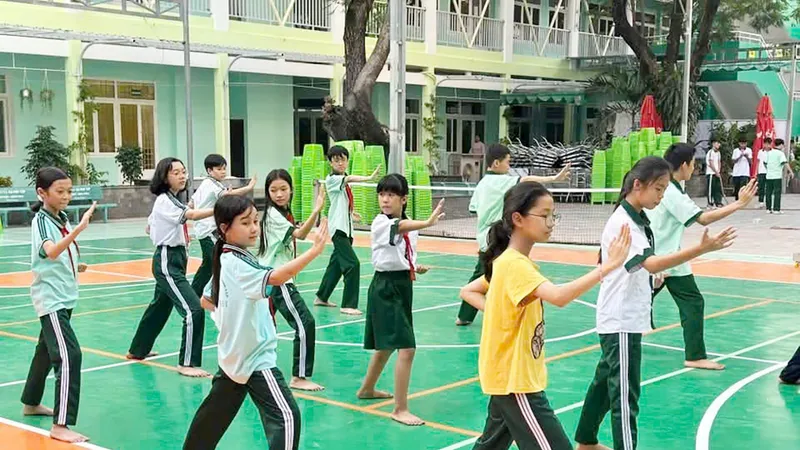 Giáo dục toàn diện thông qua hoạt động thể chất