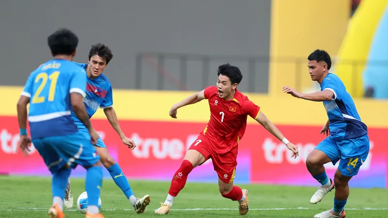 Cầu thủ dự bị lập công, U22 Việt Nam vào chung kết