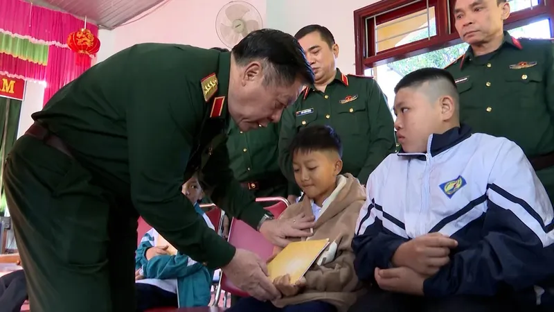 Già làng, người có uy tín là trụ cột tinh thần ở Tây Nguyên