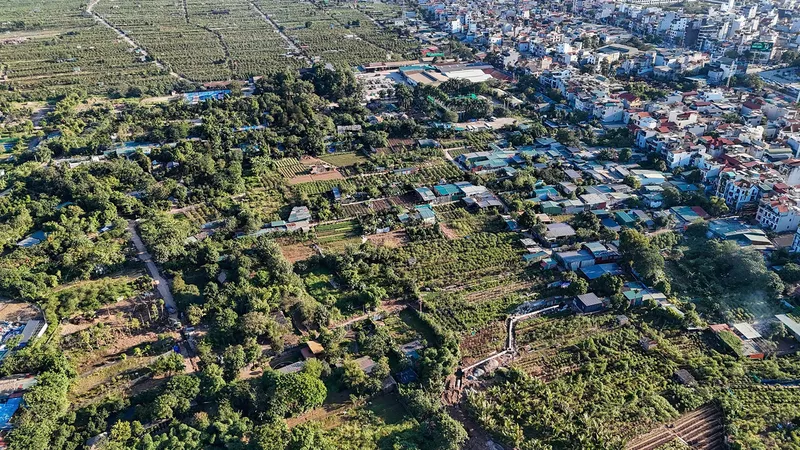 Nỗi lo phía sau đê sông Hồng