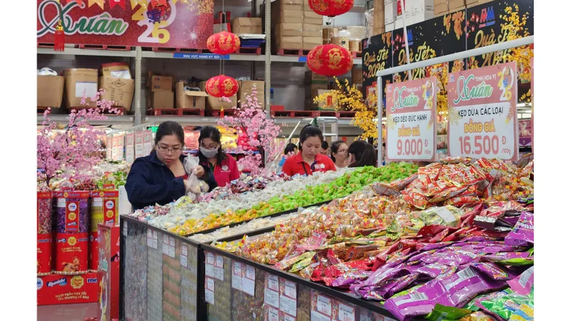 Rộn ràng mua sắm cuối năm
