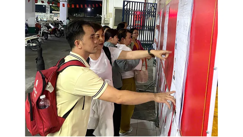 Công nhân xa quê gửi niềm tin vào lá phiếu