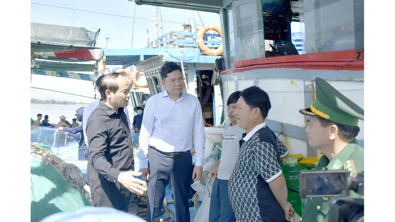 Ngư dân TPHCM góp phần gỡ “thẻ vàng” IUU