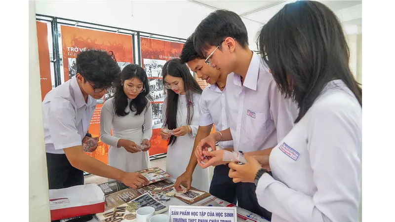 Chơi cờ - học lịch sử