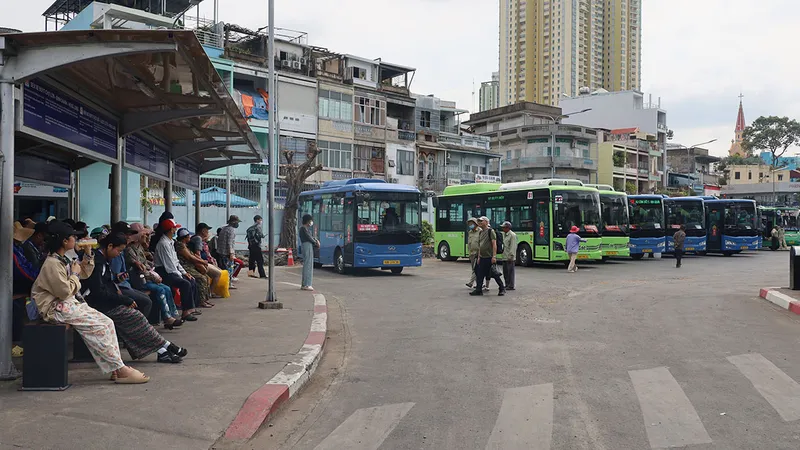 Để xe buýt hấp dẫn hơn - Bài 5: Thí điểm miễn vé xe buýt trước khi mở rộng