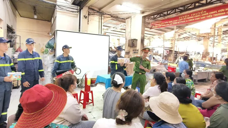 Ứng phó “bà hỏa” giữa cao điểm nắng nóng