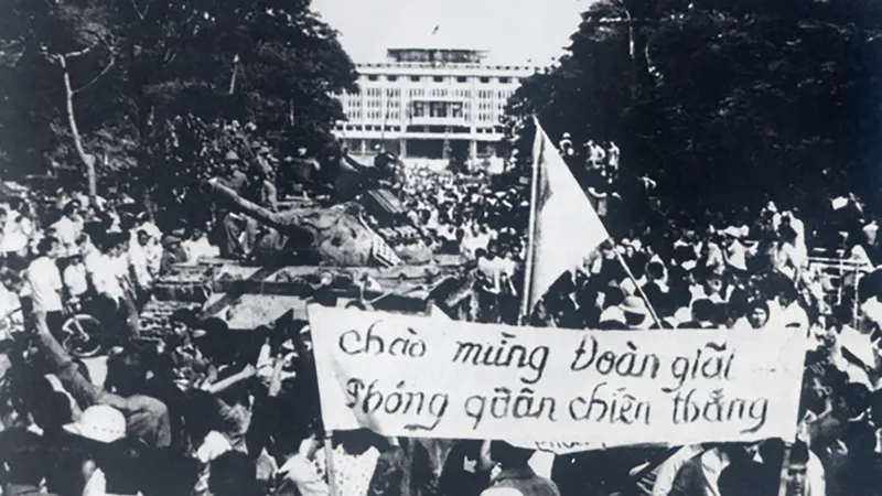 Những người giữ lại ký ức tháng Tư