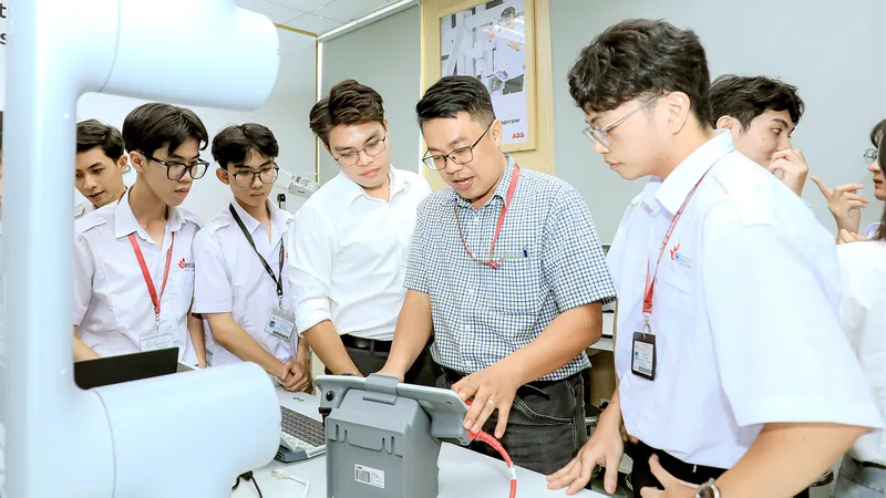Tuyển sinh đại học năm 2026: Nhóm ngành công nghệ chiến lược hút người học