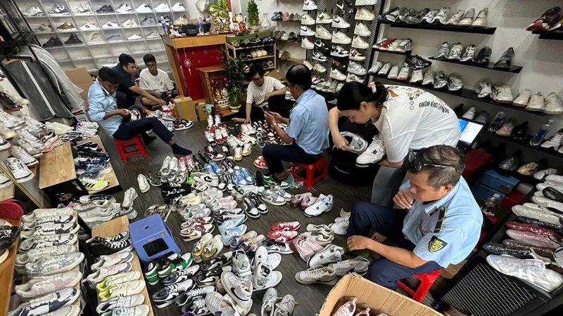 Cuộc chiến chống buôn lậu, hàng giả: Lập “danh sách đen” ngăn chặn tái phạm