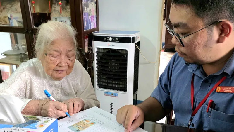 Từng bước giải quyết thủ tục tại nhà cho dân