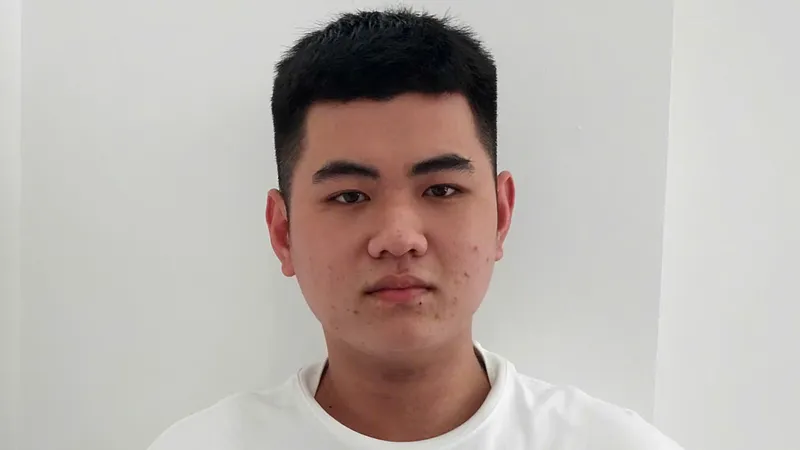 Đối tượng Lê Đan Huy tại cơ quan công an.
