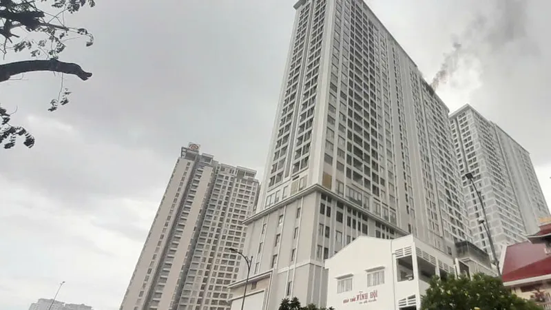 Xe chữa cháy được điều đến hiện trường dập tắt đám cháy kịp thời