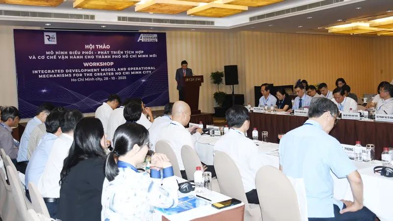 Các đại biểu tham gia hội thảo