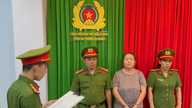 TPHCM: Bắt đối tượng cho người khác chôn lấp gần 2.900 tấn chất thải trái phép