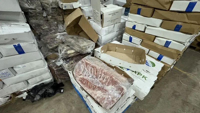 TPHCM: Phát hiện nhiều cơ sở kinh doanh thực phẩm không rõ nguồn gốc