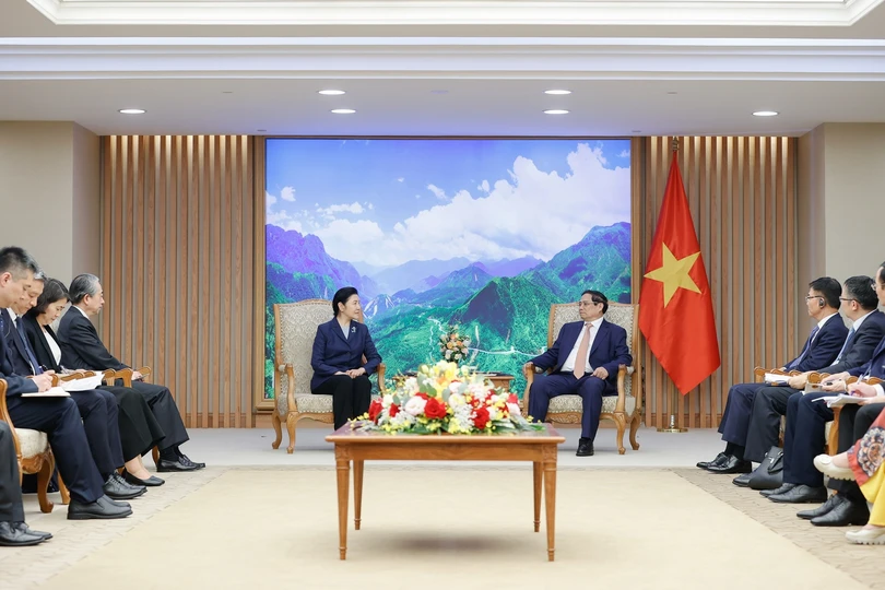 Thủ tướng Phạm Minh Chính tiếp Bộ trưởng Tư pháp Trung Quốc Hạ Vinh, chiều 19-4. Ảnh: VIẾT CHUNG