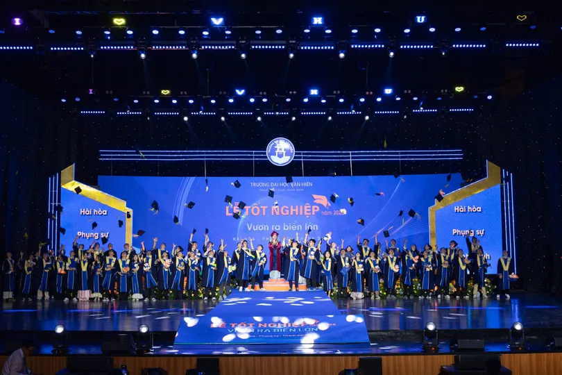 Sinh viên Văn Hiến vươn ra biển lớn với tinh thần “Hài hòa – Phụng sự - Thành danh”
