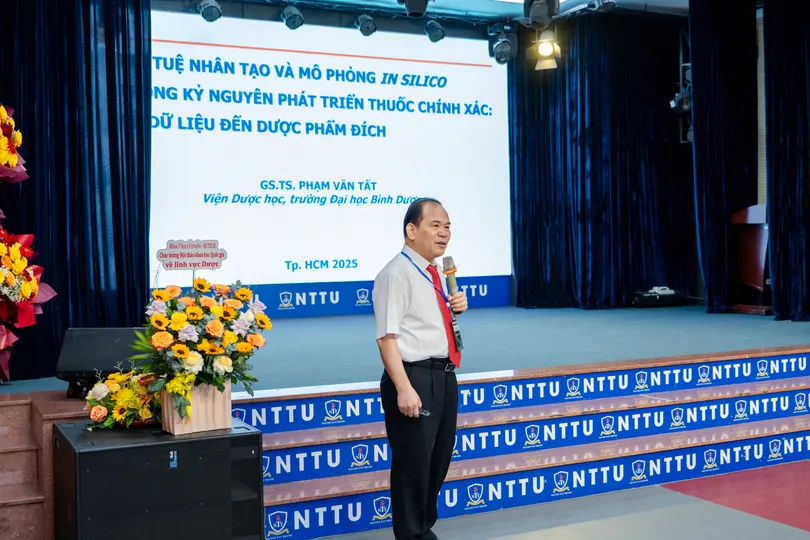 Đổi mới ngành Dược trong kỷ nguyên số: Từ công nghệ, liên ngành đến phát triển bền vững