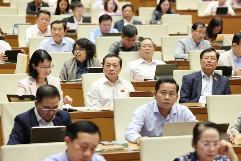 Các đại biểu Quốc hội dự phiên họp sáng 30-10. Ảnh: QUANG PHÚC