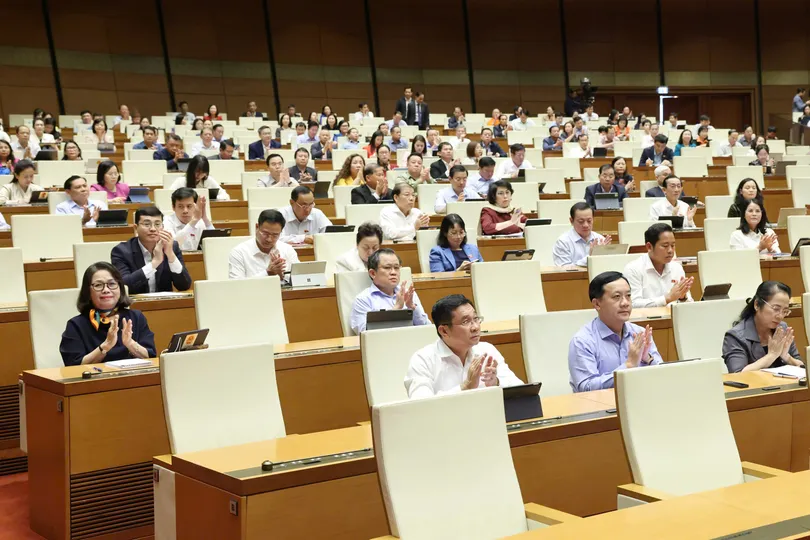 Các đại biểu dự phiên họp chiều 13-11. Ảnh: QUANG PHÚC