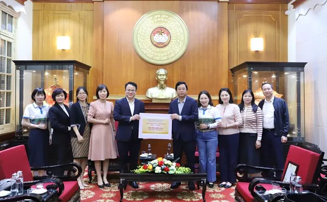 Ban Vận động cứu trợ Trung ương tiếp nhận ủng hộ đồng bào vùng thiên tai