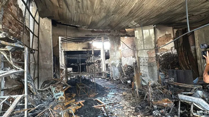 Hiện trường vụ cháy tại số nhà 56 thôn Đoàn Kết, quốc lộ 14, xã Hòa Phú, tỉnh Đắk Lắk