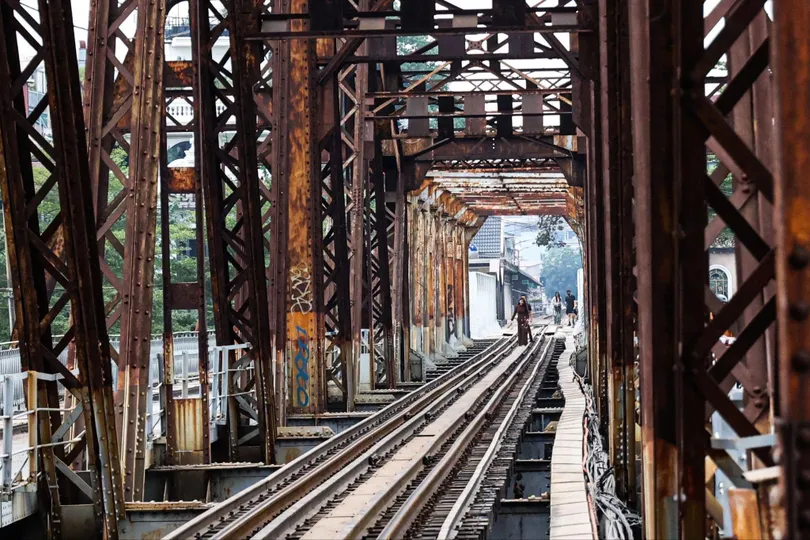 Ngày mai 1-1-2026, cầu Long Biên đưa vào sử dụng sau hơn 2 tháng cải tạo