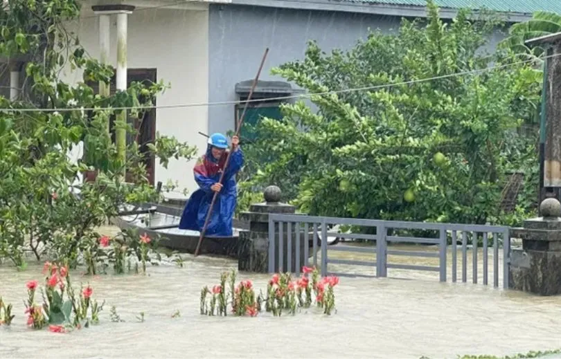Ảnh hưởng của bão số 1, những ngày qua, tại nhiều tỉnh miền Trung và Tây Nguyên có mưa to, gió giật. Ảnh: SGGPO