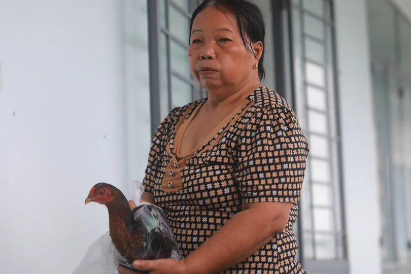 "Có lúc chúng tôi định buông tay theo dòng lũ”