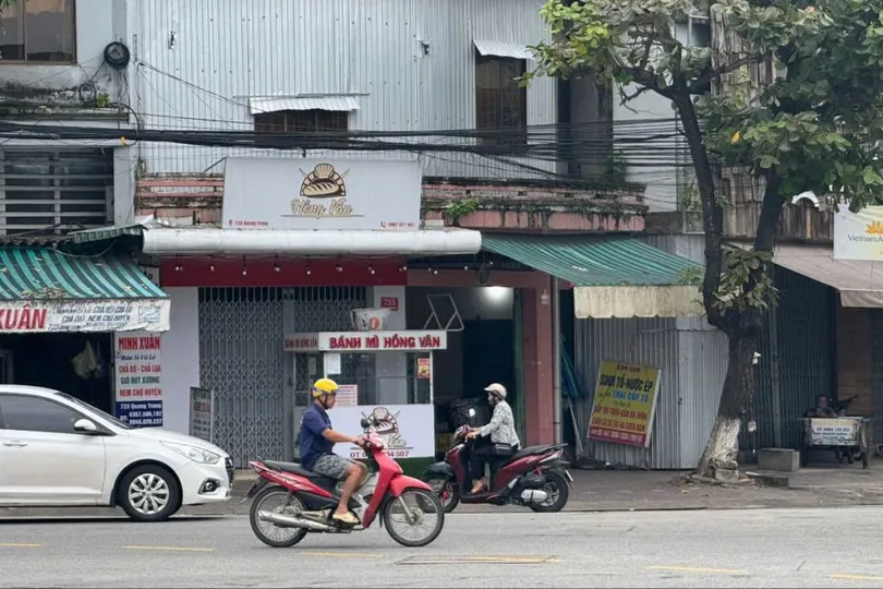 Tạm ngưng chuỗi cơ sở bánh mì nghi gây ngộ độc thực phẩm ở Quảng Ngãi