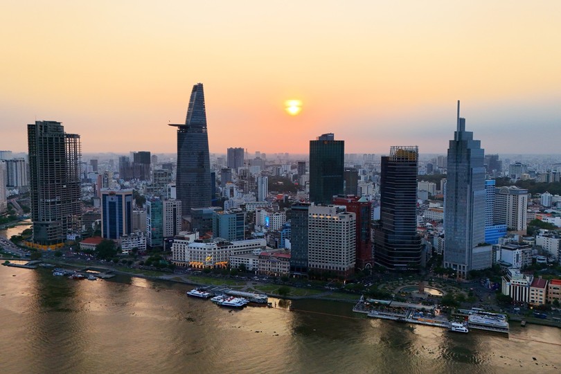 胡志明市中心在革新40年后面貌焕然一新。图自越通社