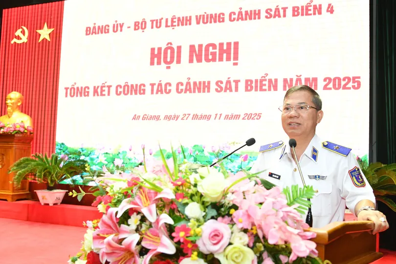 Thiếu tướng Đàm Xuân Tuấn, Phó Tư lệnh Cảnh sát biển Việt Nam phát biểu chỉ đạo tại hội nghị