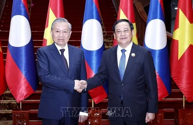 Tổng Bí thư Tô Lâm hội kiến Thủ tướng Lào Sonexay Siphandone