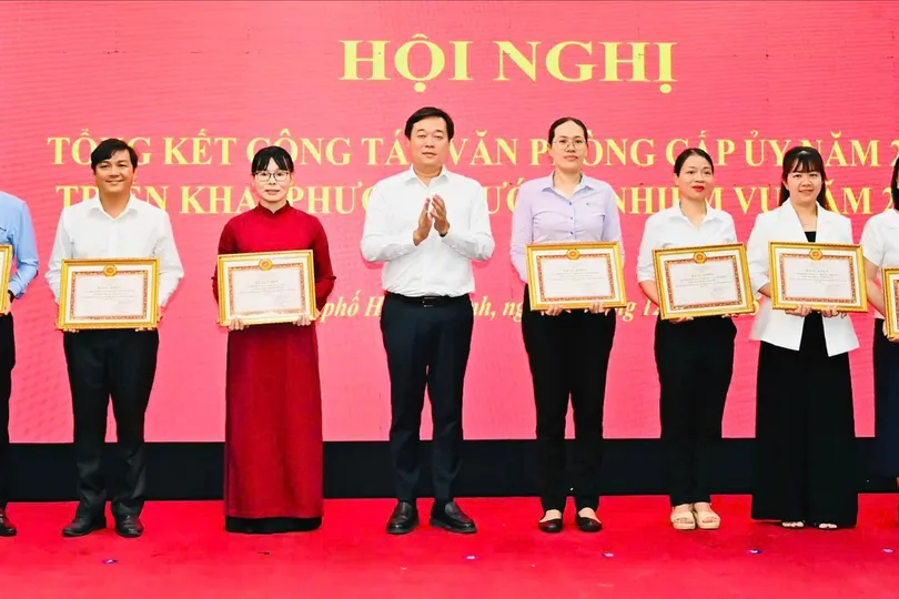 Chuyển đổi số: Điều kiện then chốt để văn phòng cấp ủy làm tốt nhiệm vụ