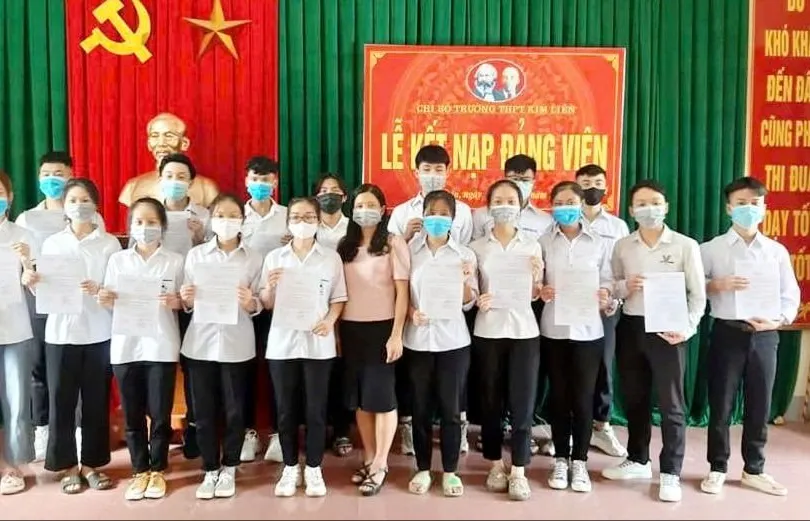 Tăng sinh lực cho Đảng từ thế hệ trẻ