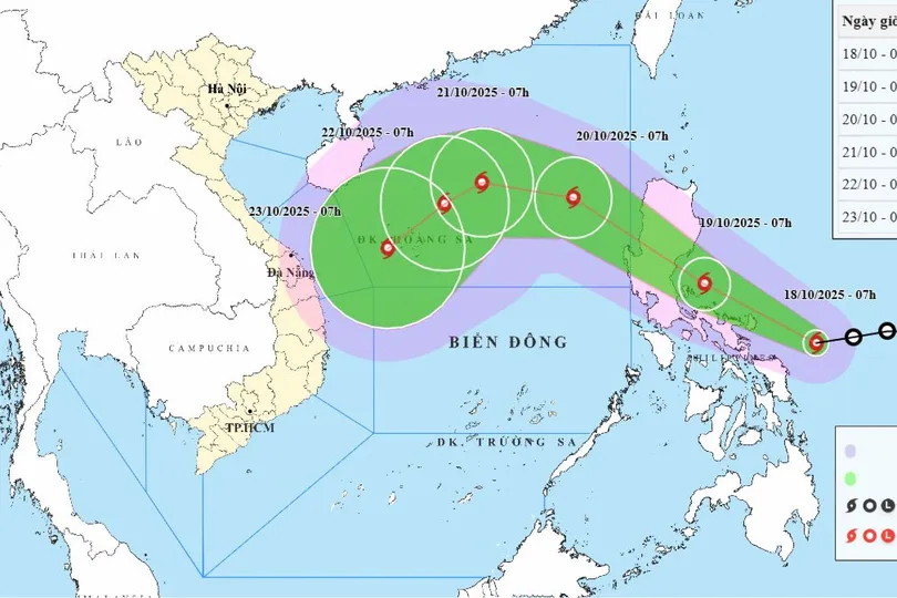 Bão Phong Thần đã mạnh lên, đang hướng vào Biển Đông 