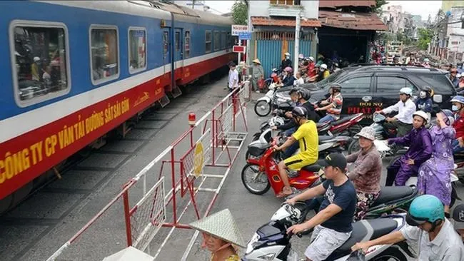 TPHCM: Xóa bỏ lối đi tự mở, đảm bảo an toàn giao thông đường sắt