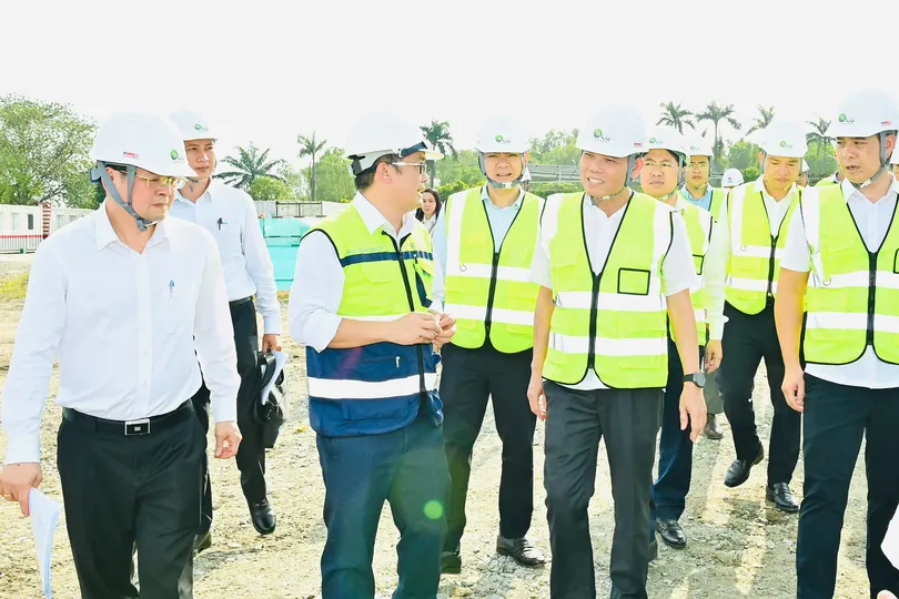 Bí thư Thành ủy TPHCM khảo sát thực địa tại dự án thi công nhà máy đốt rác phát điện của Công ty cổ phần đầu tư phát triển Tâm Sinh Nghĩa