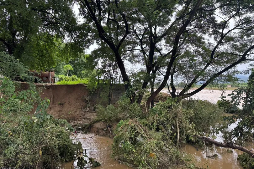 5km bờ sông Cái Phan Rang sạt lở, uy hiếp nhà dân