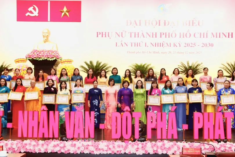 Phiên thứ nhất Đại hội đại biểu Phụ nữ TPHCM nhiệm kỳ 2025 - 2030 